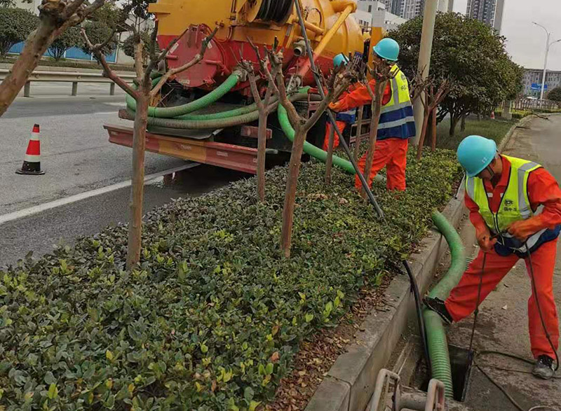 杨林尾镇市政管道清淤