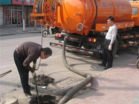 杨林尾镇清掏化粪池，健康生活从这里开始